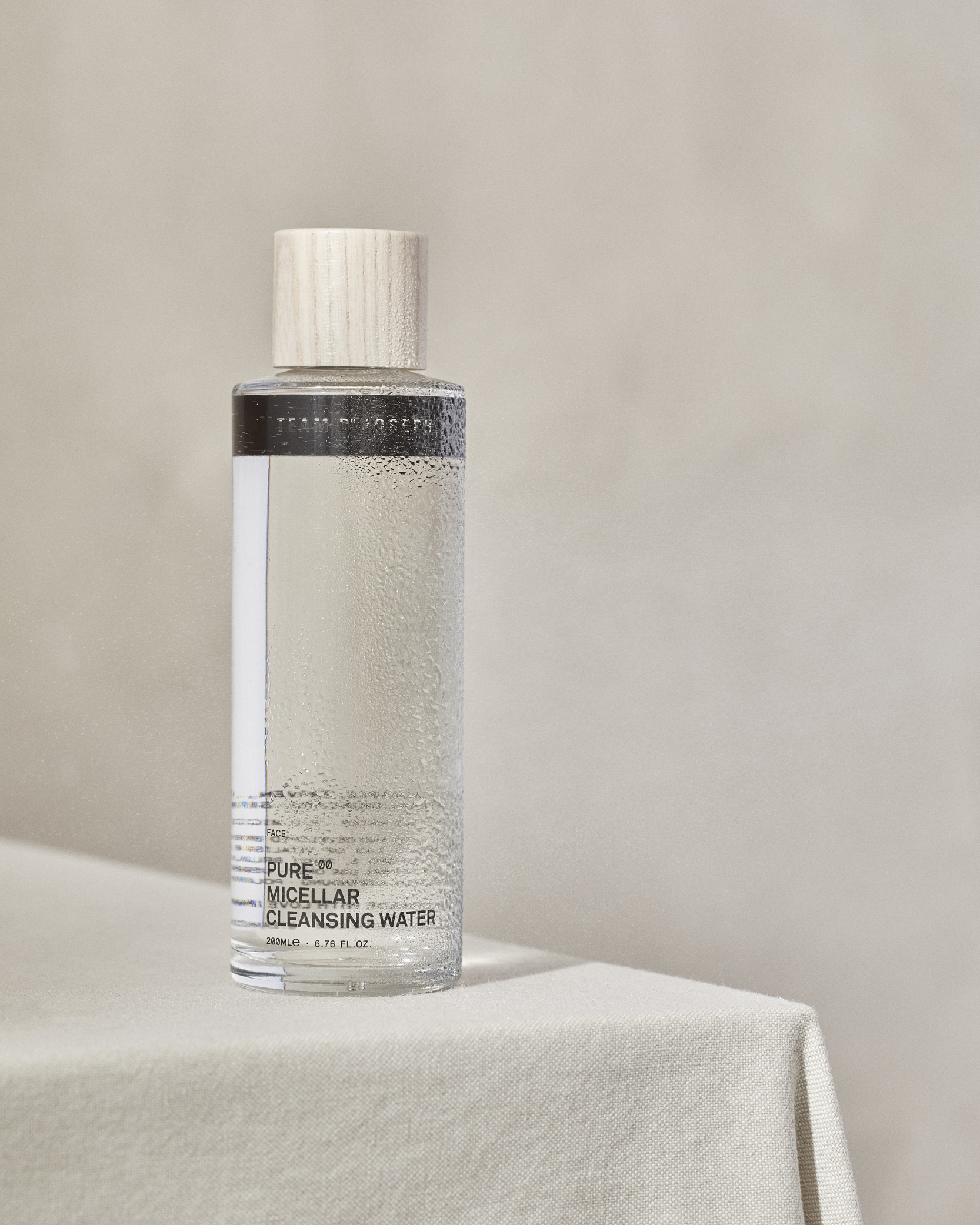 PURE MICELLAR CLEANSING WATER 200 ml